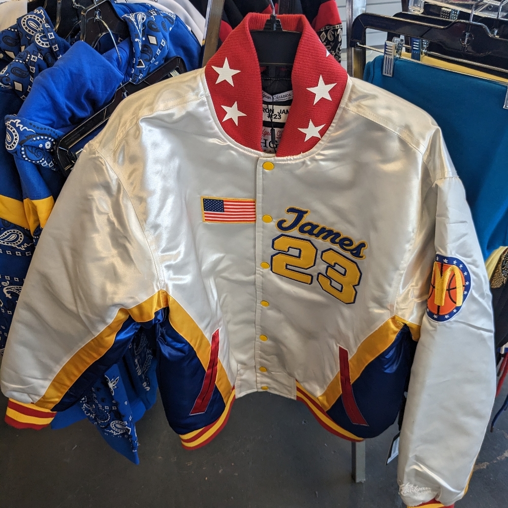 Bomber jacket - Picture 2 of 2